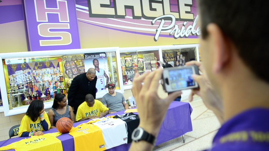 Varsity Basketball Player Signs With Paris Junior College