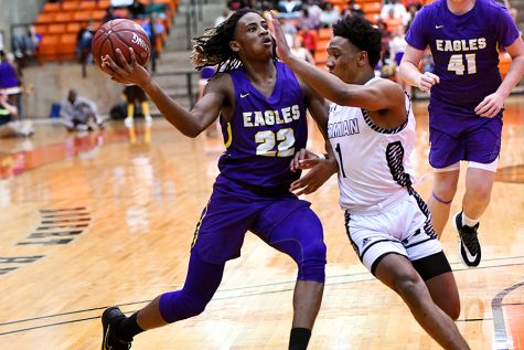 Varsity Basketball Makes it to Regional Tournament for first time in 33 years