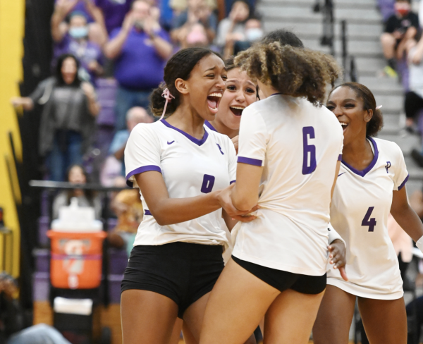 Volleyball Team Wins District for First Time in More Than Twenty Years