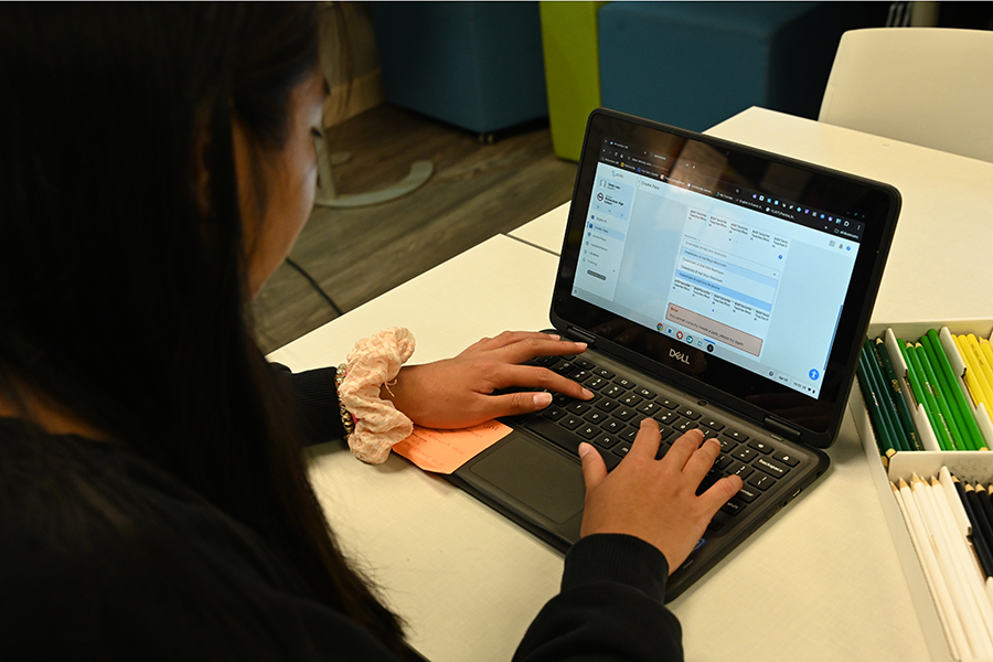 Junior Cindy Lieu attempts to request a bathroom pass through Securly Pass, but an error message pops up— hallway traffic limit has been reached. "It makes me feel frustrated because I can't use the restroom whenever I want," Lieu said. Talon photo by Laiba Shehzad.